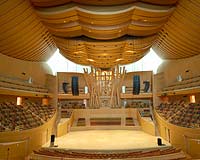 Palco do Walt Disney Concert Hall. Ao fundo, o rgo te tubos (Geraldo Ribeiro e divulgao)